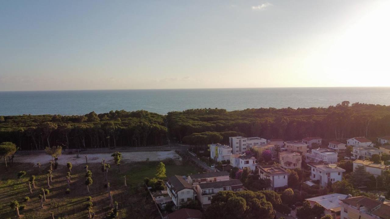 Hotel Cristallo Paestum كاباتشو - بايستوم المظهر الخارجي الصورة