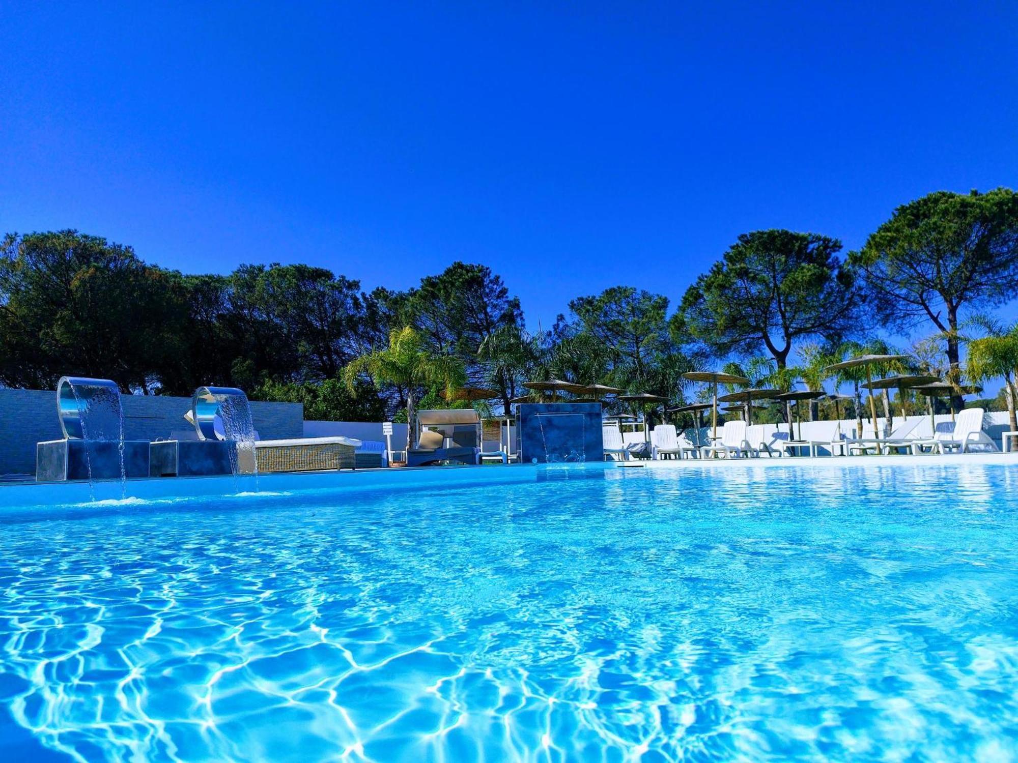 Hotel Cristallo Paestum كاباتشو - بايستوم المظهر الخارجي الصورة